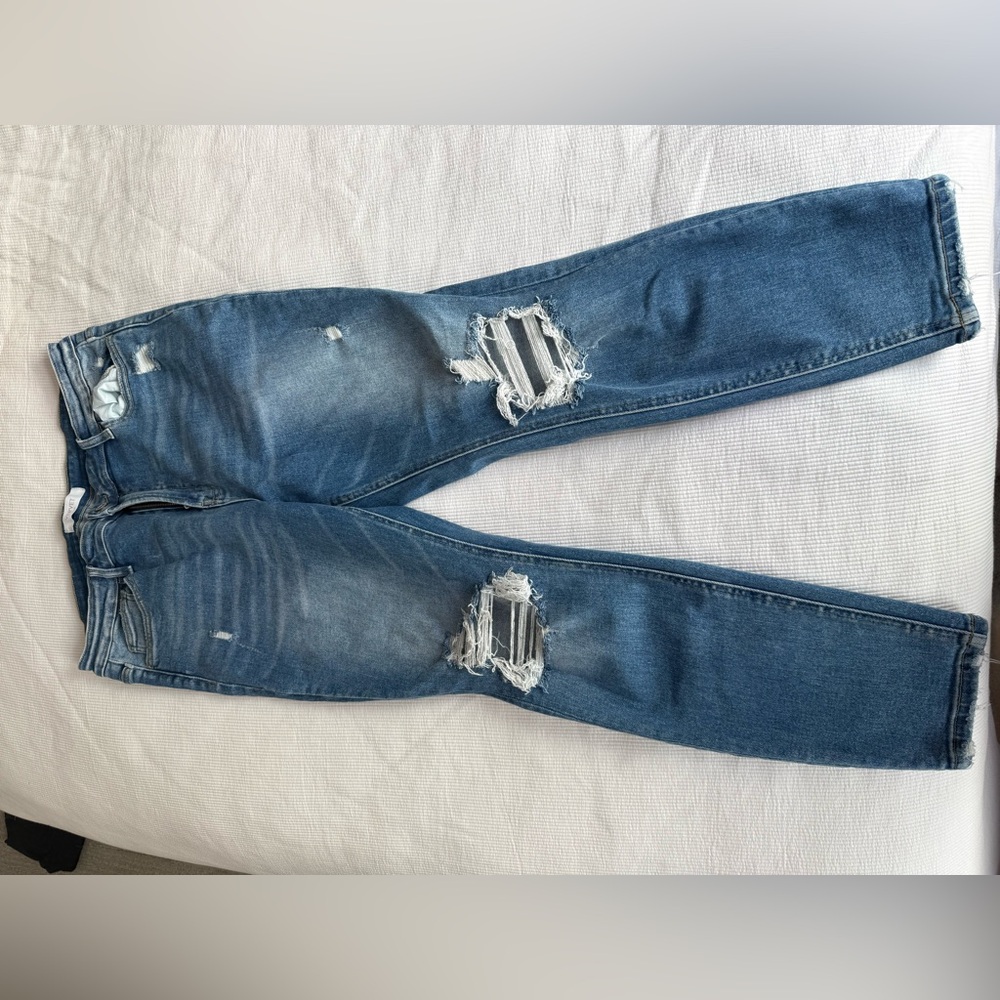Vervet Blue Distressed Jeans